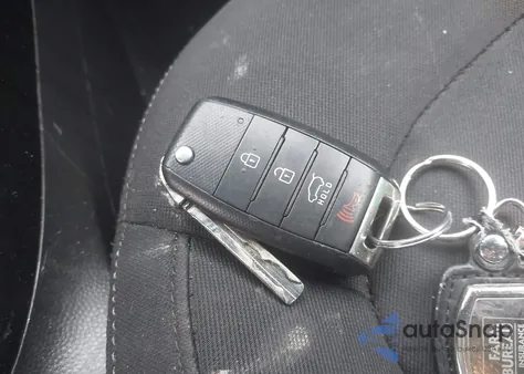 2015 Kia Soul z USA, uszkodzony, nr VIN KNDJN2A22F7816788